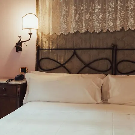 Ii Guelfo Bianco Hotel