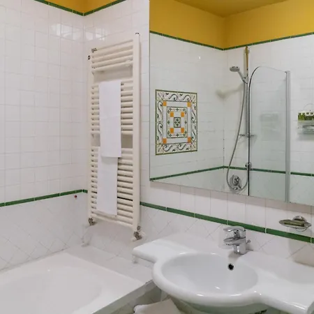Ii Guelfo Bianco Szálloda 3*