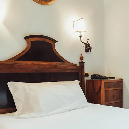 Szálloda Ii Guelfo Bianco 3*