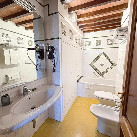 Szálloda Ii Guelfo Bianco 3*