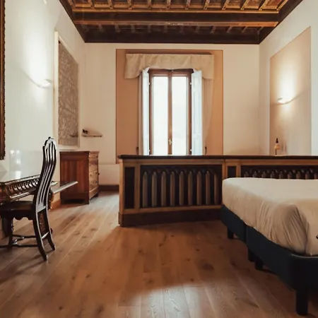Szálloda Ii Guelfo Bianco 3*